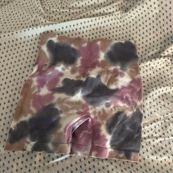 Tie die biker shorts - Picture 2 of 3